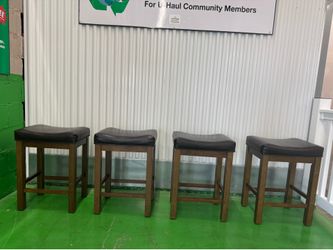 STOOLS
