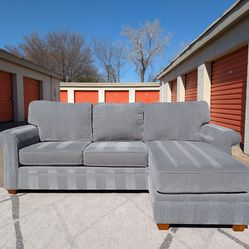 *FREE DELIVERY!* HAVERTY'S FURNITURE REVERSIBLE CHAISE SECTIONAL SOFA
