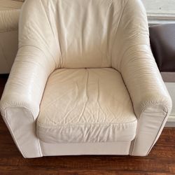 Leather Armchair w/ 360 swivel