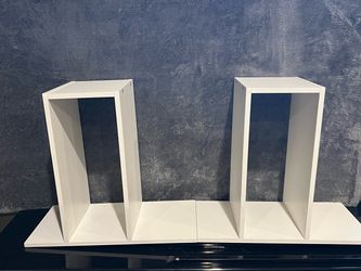 Expandable desk shelves white