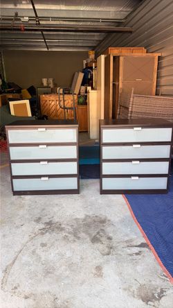 Matching Pair of 4-Drawer Dressers