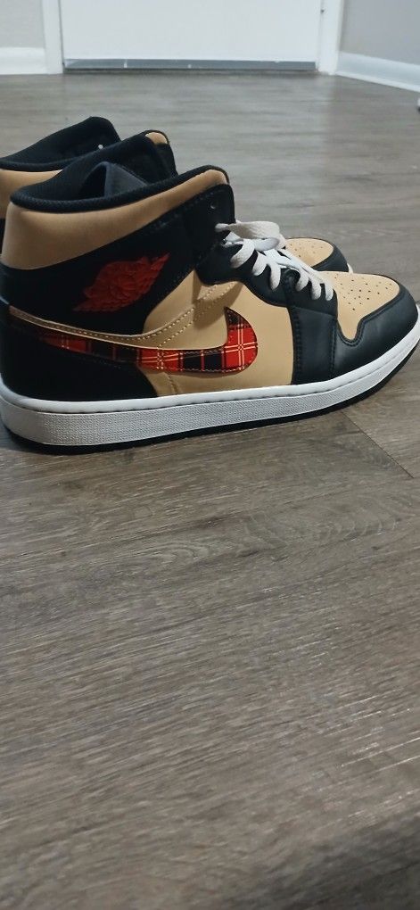 Air Jordan 1 Mid "Tartan" Swoosh