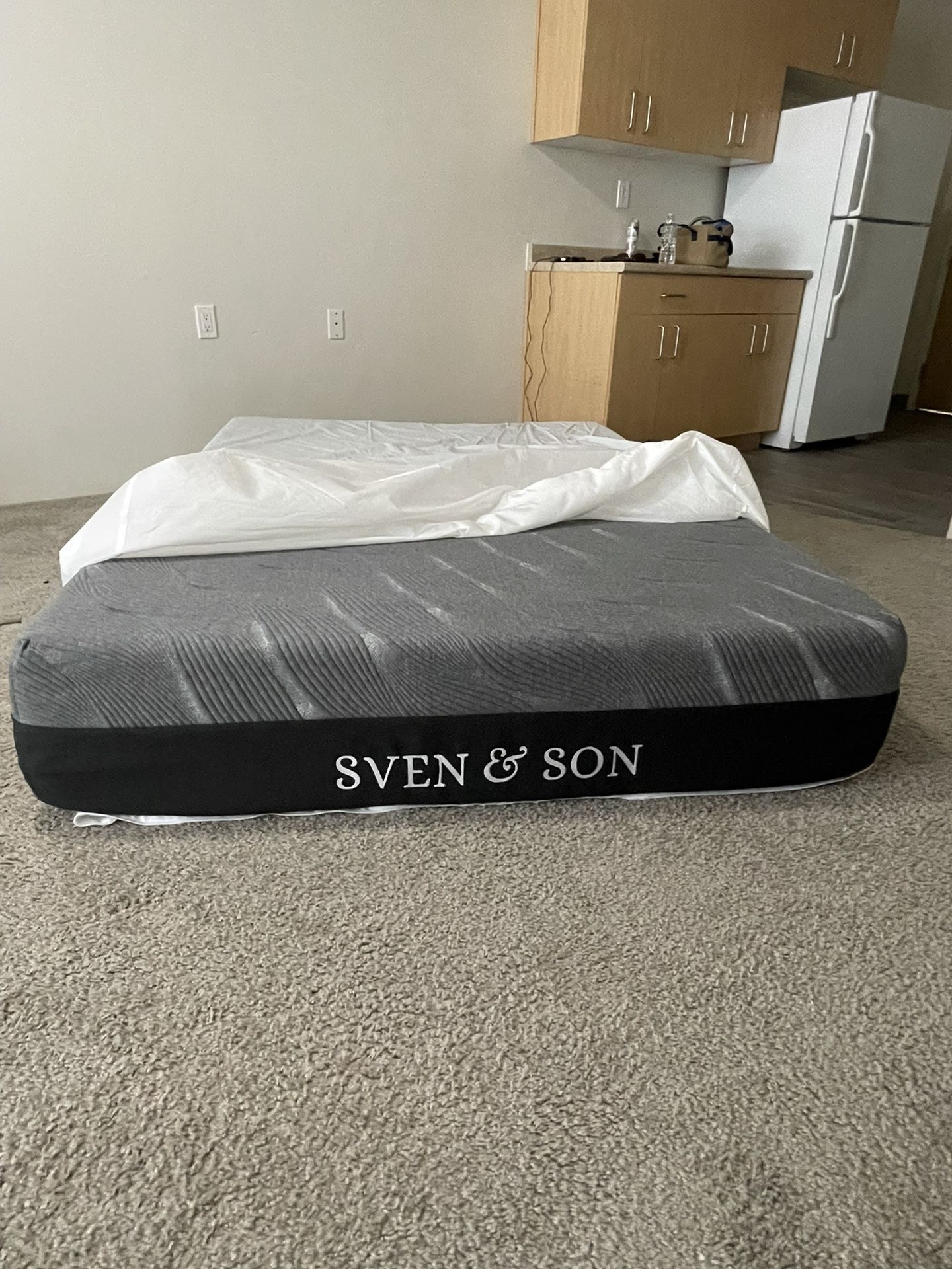 New Sven & Son Adjustable Bed With Memory Foam Matress