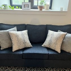 Raymour and Flanagan Queen sleeper Sofa