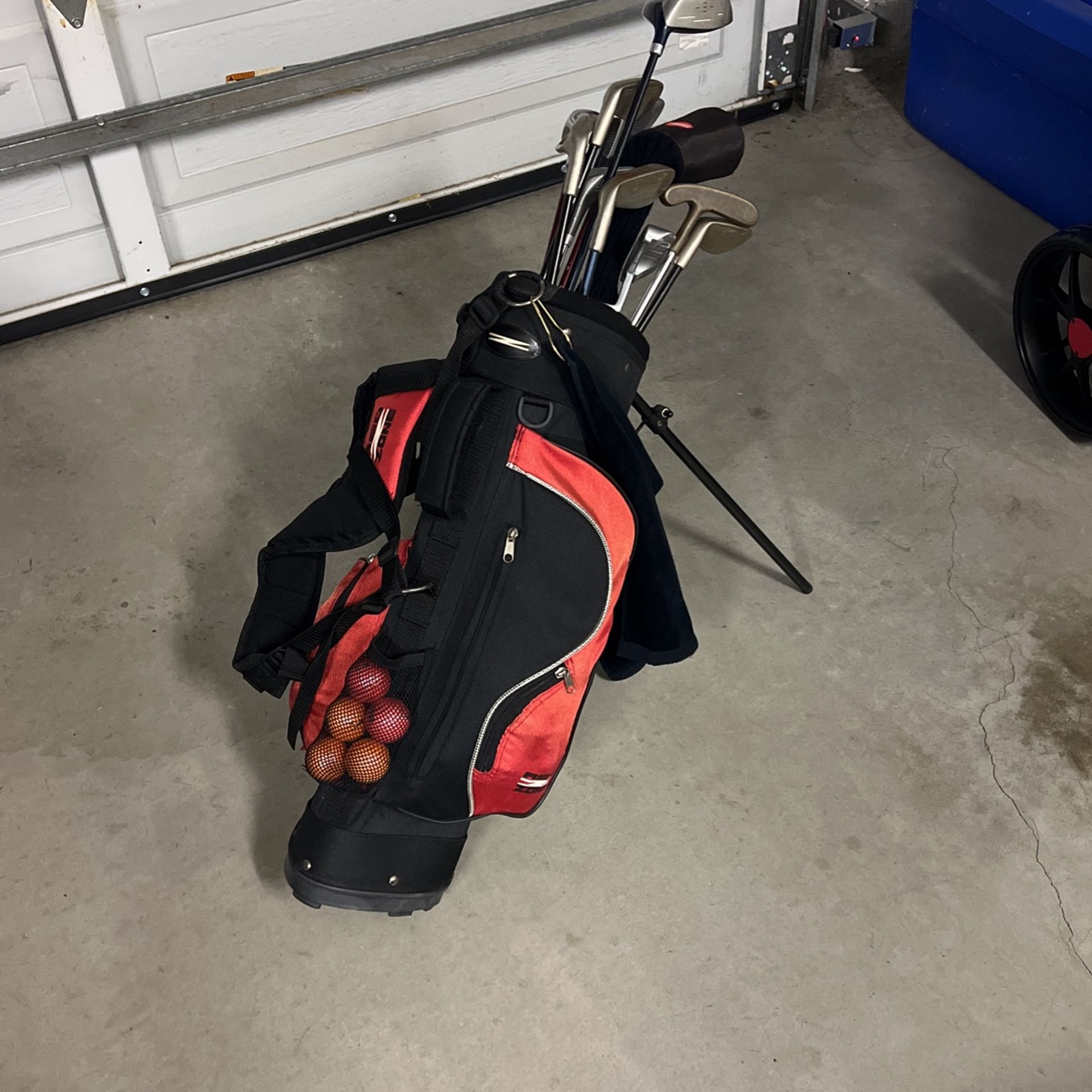 Kids Golf Bag And Clubs
