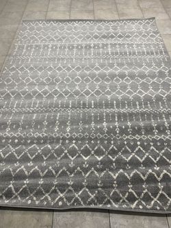 Grey Geometric Pattern 8x10 Area Rug 