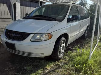 2001 Chrysler town an country Minivan good tire