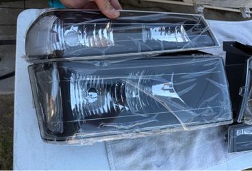 04-12 Chevy Colorado Black Clear Reflector Headlights Parking Lights