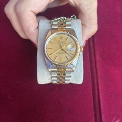 ROLEX 36MM PRE OWNED 14K Gold/Steel Vintage Datejust Linen dial 1601 Perpetual
