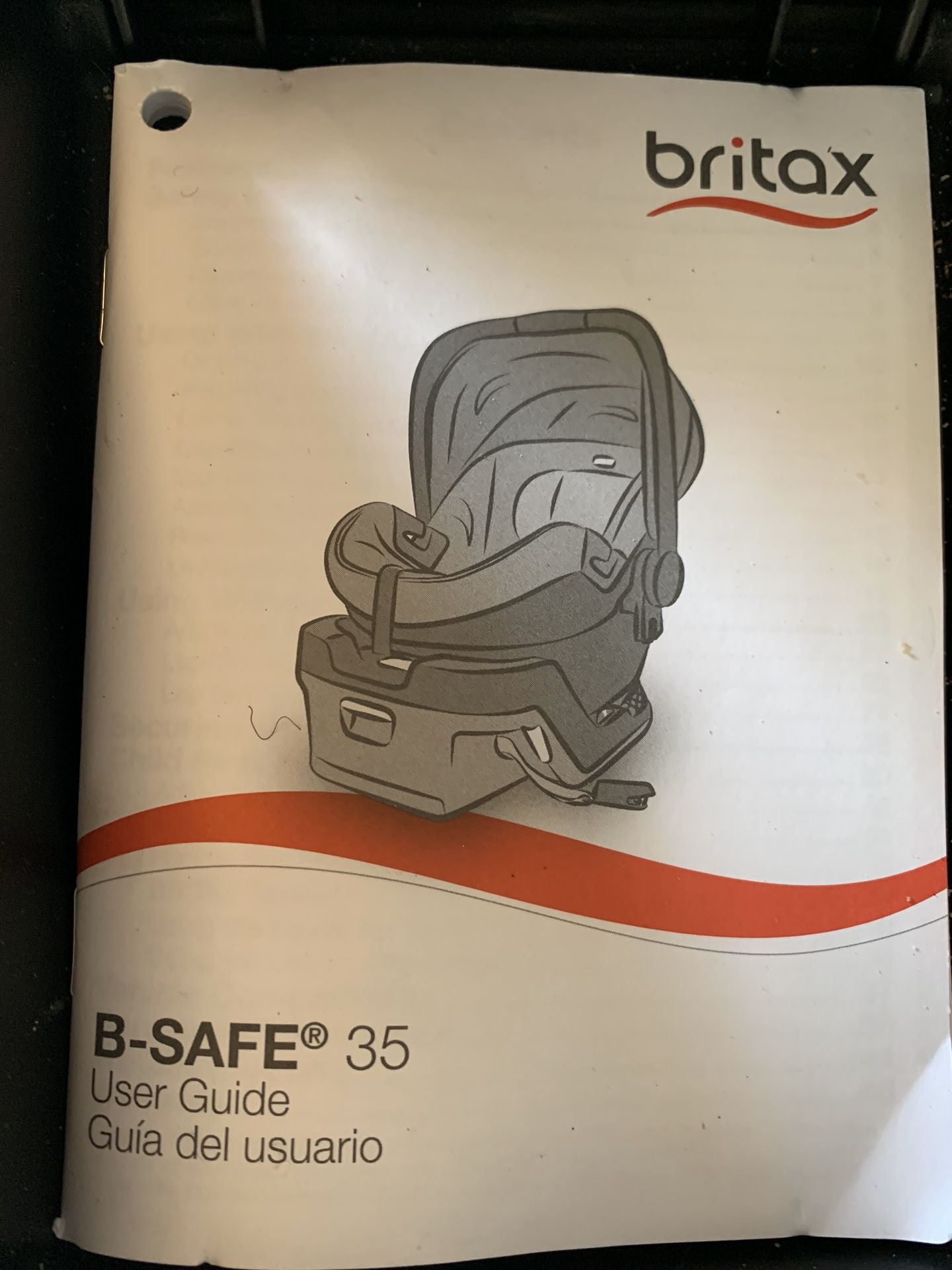 Britax B-Safe 35 Car Seat with base!