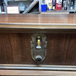 Vintage Brunswick Radio With Original Speaker