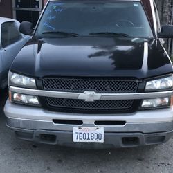 2006 Silverado 4.8 200kmiles No Parts $$5500