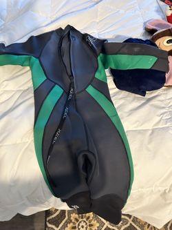 Kids Wetsuit Size 10