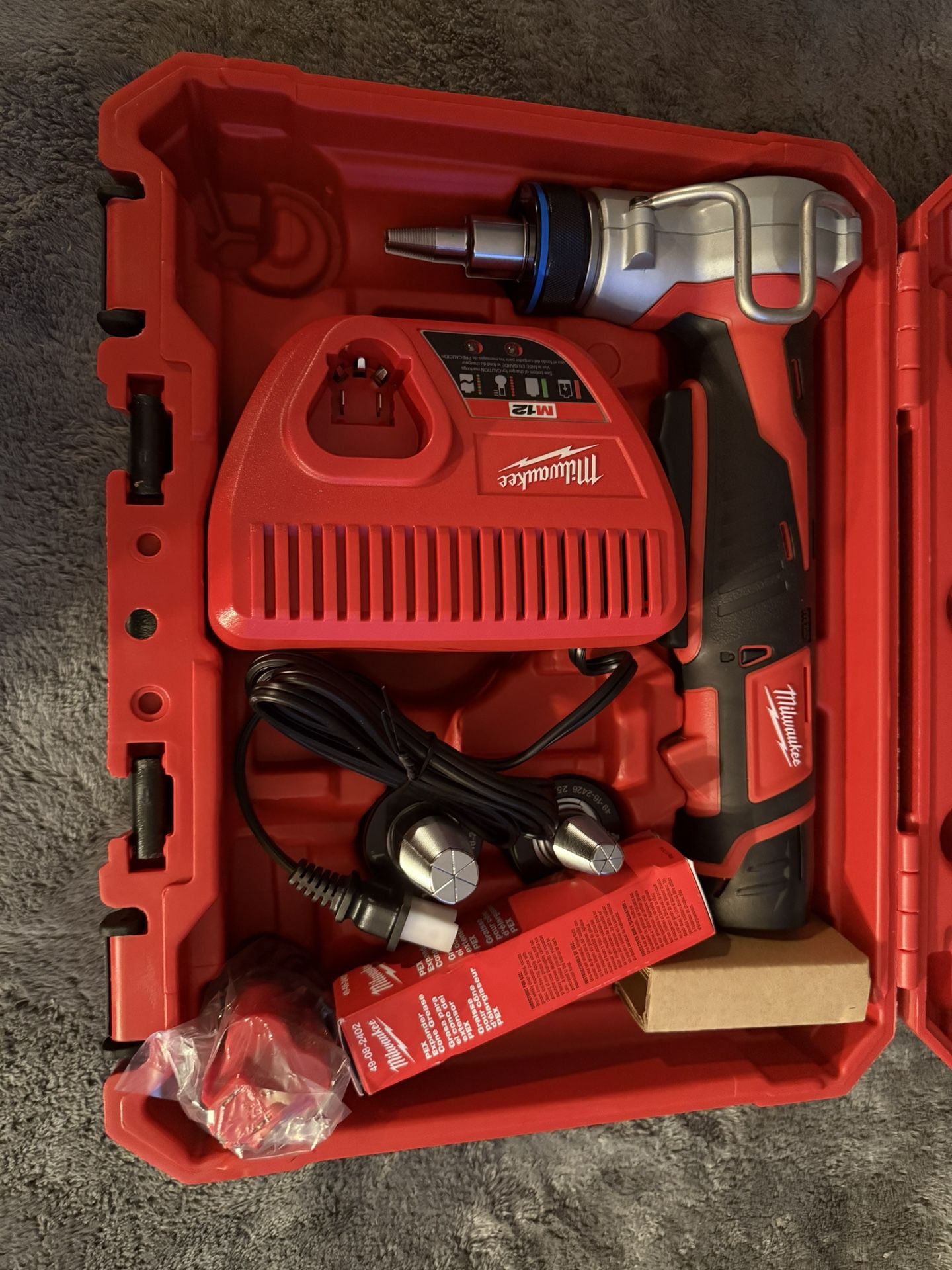 Milwaukee M12 PRO-PEX expansion Tool Kit