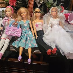 4 Mattel Barbie Doll With Free Accessories 