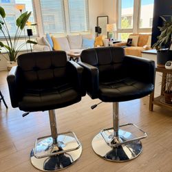 Height-Adjustable Swivel Bar Stools