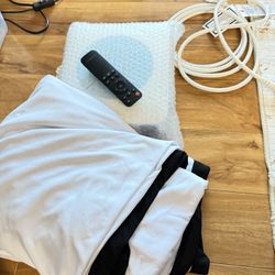 Projector and 2 Screen Set