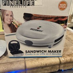 Electric Non-Stick Sandwich Maker, with Indicator Lights, Cool Handle, Black