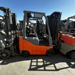 Compact Toyota Forklift 3300 Lbs Capacity 