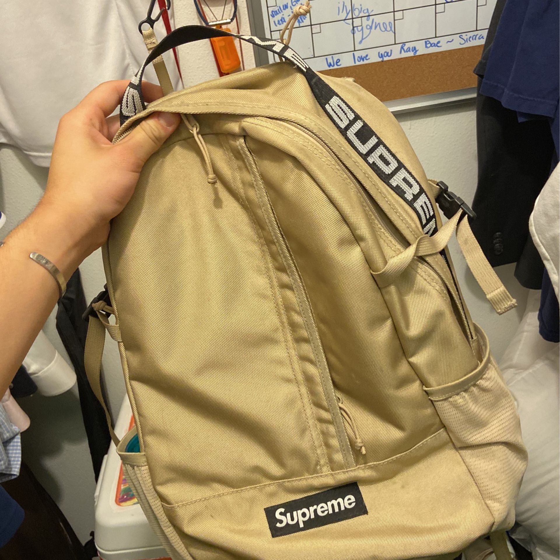 supreme tan bag for Sale in Guadalupe, AZ - OfferUp
