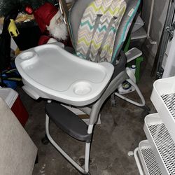 2 Baby High Chairs 