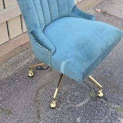 Midway Office Chairs Like New