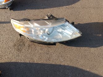 2009-2012 Lincoln Mks Complete Xenon Hid Headligh With All The Accessories And Lights Bulbs OEM.