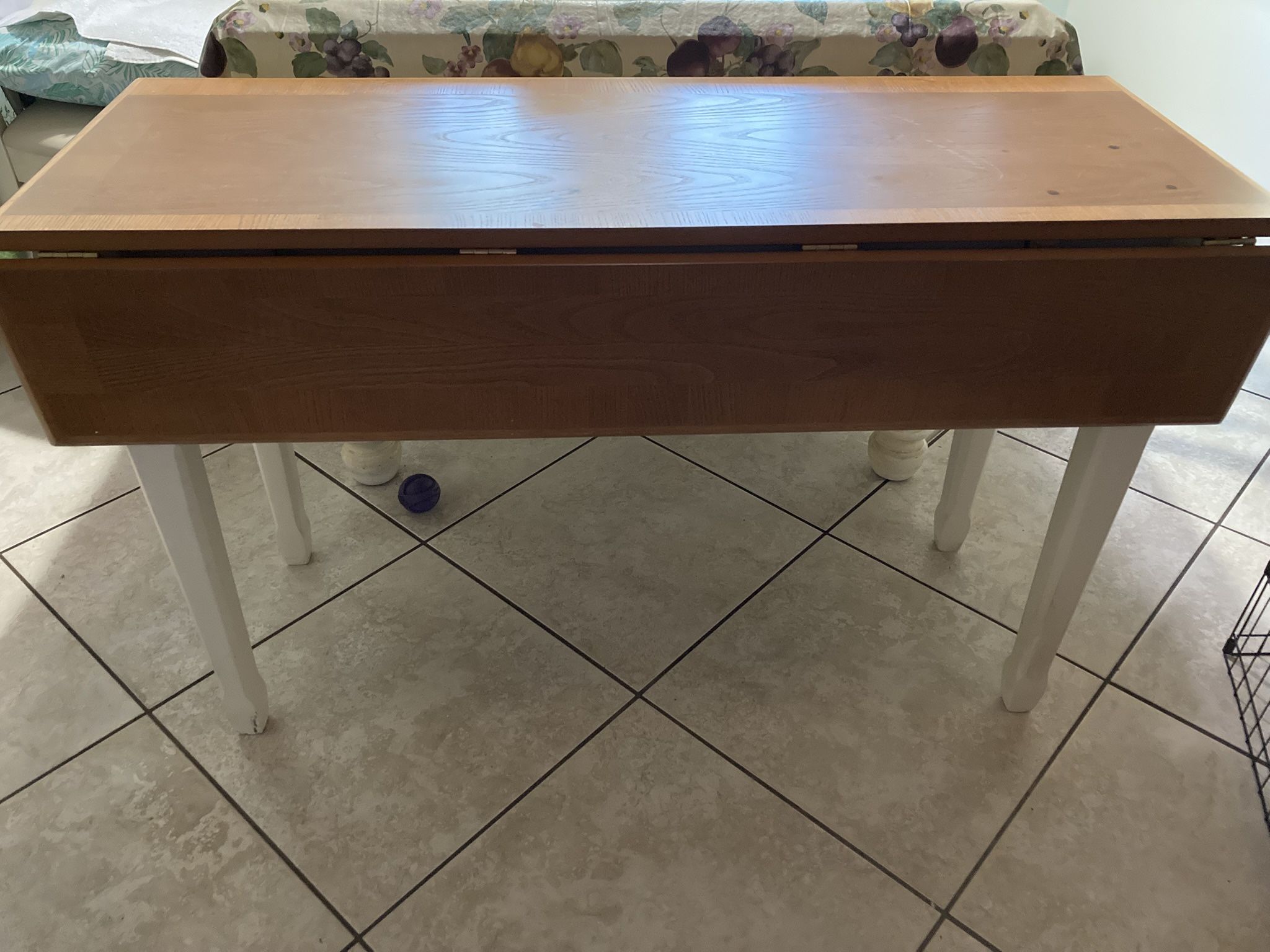 Drop leaf cottage style sofa table 