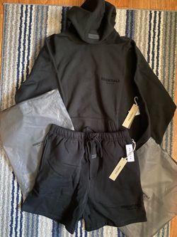 Black essentials set