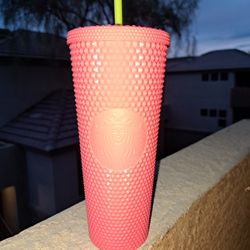 Starbuck Studded Hot Pink Tumbler