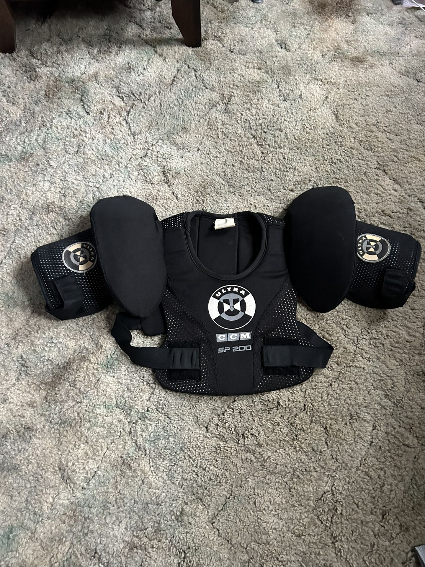 Ice Hockey Shoulder Pads (youth M)
