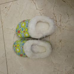 Size: 2 Slipers