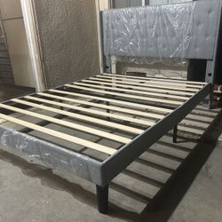 CAMA NUEVA QUEEN SZ DE TELA ACOLCHADA COLOR GRIS NO NECESITA BOX SPRING NUEVA