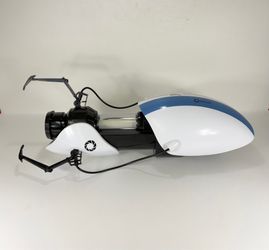 Aperture Science Handheld Portal 2 Device Gun Atlas Edition by NECA - Work/READ