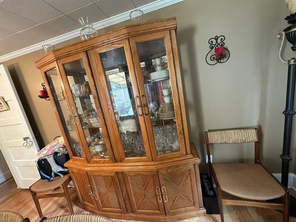 2 Pcs China Cabinet Hutch
