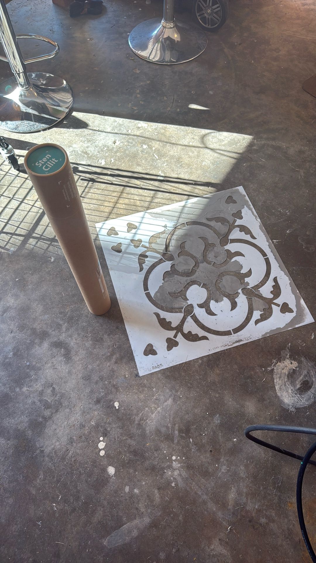 Stencilit Scandi 18” Tile Stencil