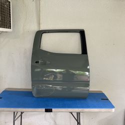 2016 2017 2018 2019 2020 2021 2022 2023 TOYOTA TACOMA RIGHT REAR DOOR OEM