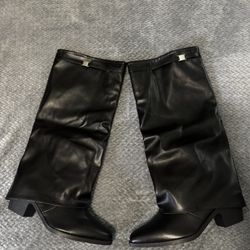 Women’s Boots Size 10 BRAND NEW!! 