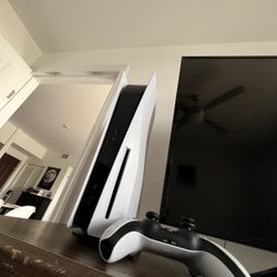 PlayStation 5 (Disc Model)