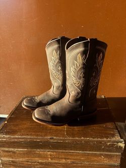 Brown Leather Cowboy Boots with Embroidery