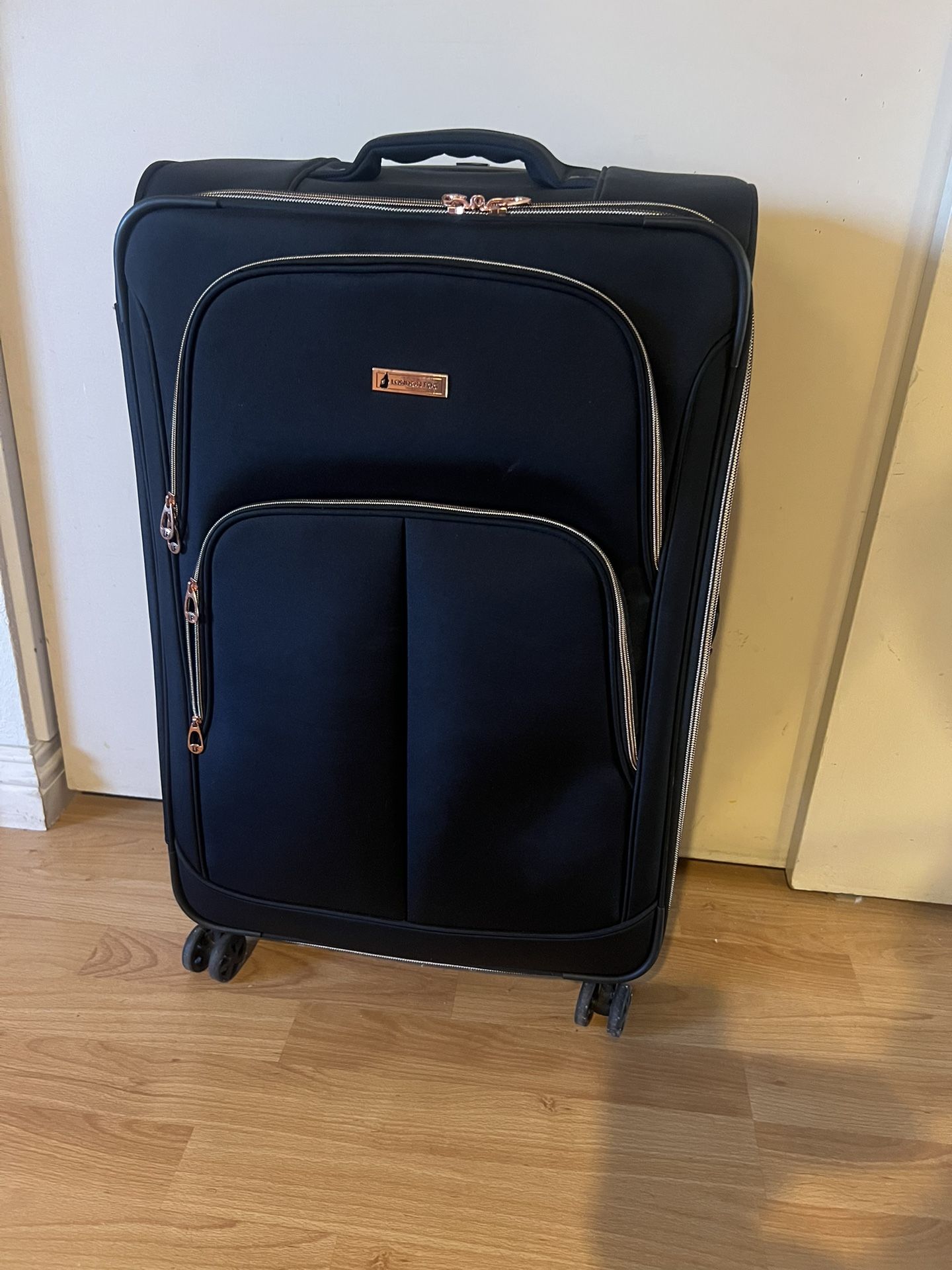 London Fog Suit Case