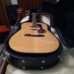 GRETSCH ACOUSTIC GUITAR