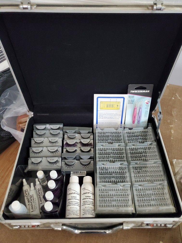 Lash Kit...everything you need!!