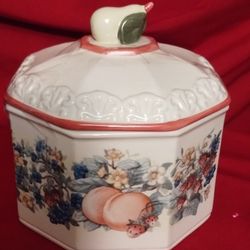 Avon Sweet Country Harvest ~ Butter Crock ~ Excellent Condition