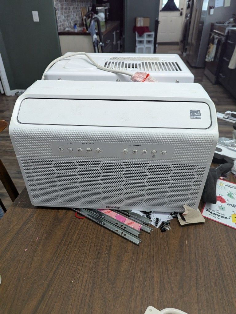 Danby 8000 BTU Window AC Unit
