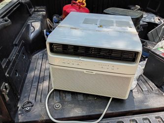 TOSHIBA WALL A/C WORKS EXCELLENT NICE AND COLD