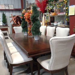 Elegant Dining Room Table Set For 8