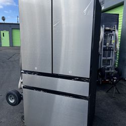 Samsung Bespoke 23 cu. ft. Counter Depth 4-Door French Door Smart Refrigerator with Beverage Center in Stainless Steel