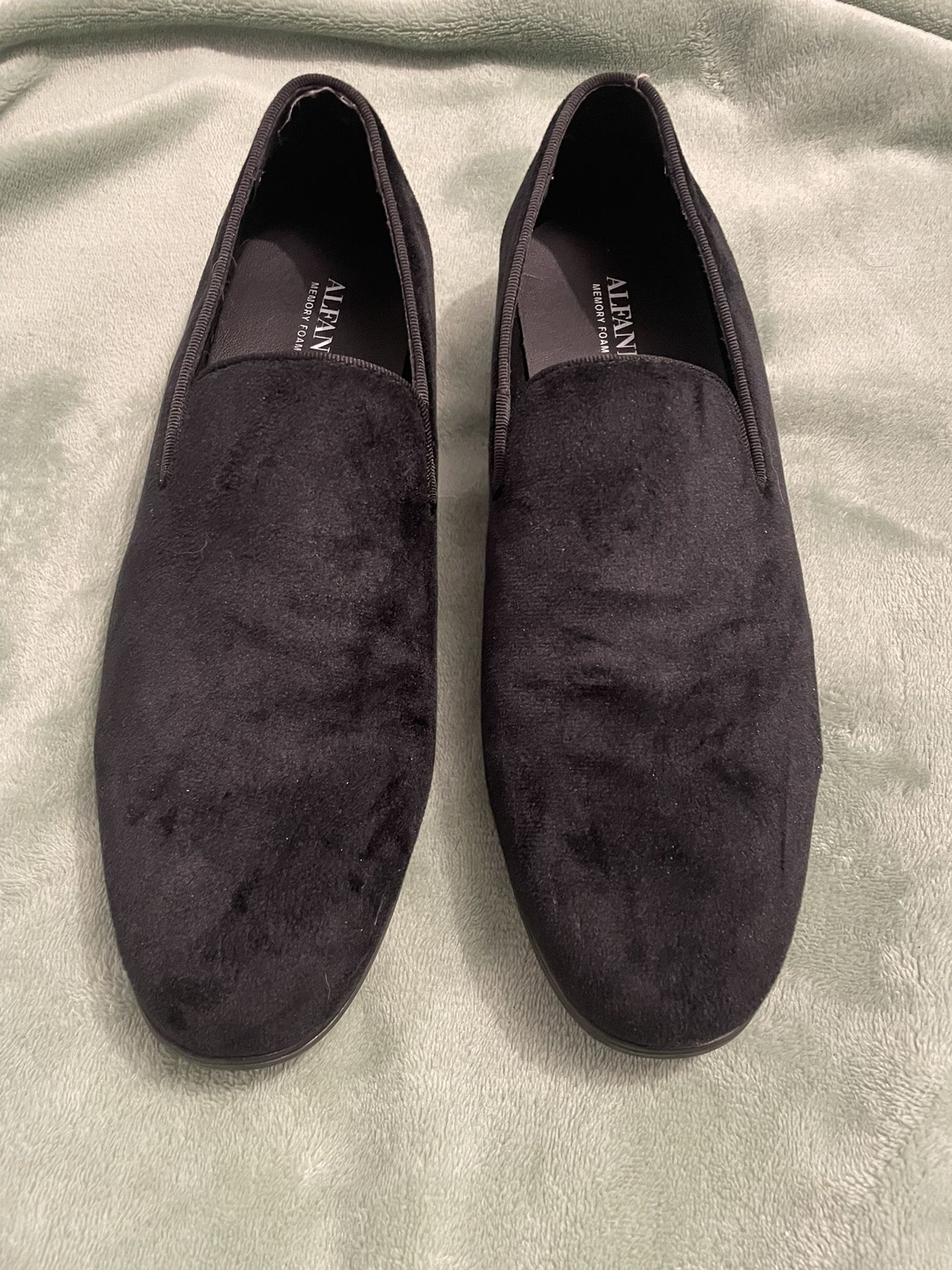 Alfani Mens Loafer Dress shoes - Worn Once - Size 10.5