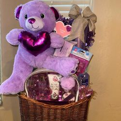 Valentine’s Day ❤️Basket For Her💜